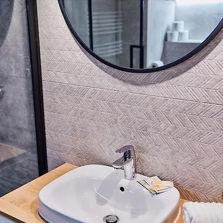 Laguna 38 Z Garazem Appartement